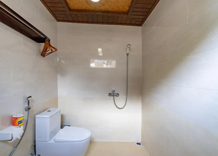 Ketut Losmen Holiday park Nusa Lembongan (Bali)